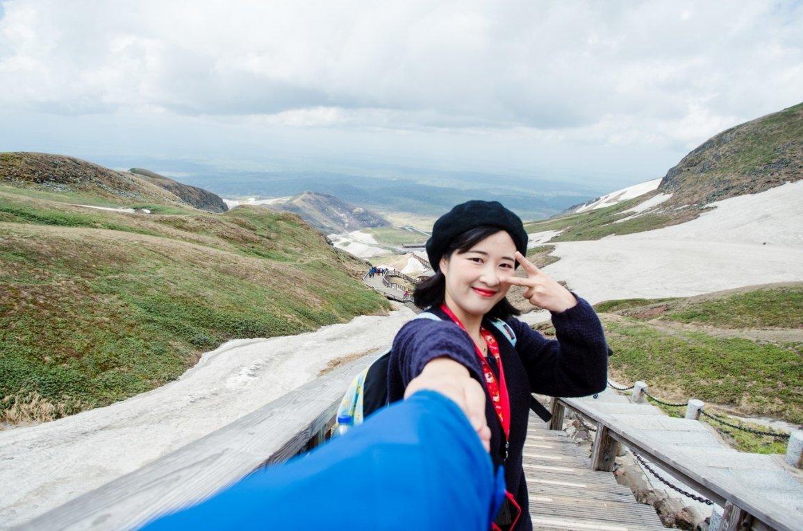 海南省政协八届二次会议隆重开幕 冯飞刘小明沈丹阳到会祝贺 李荣灿作工作报告